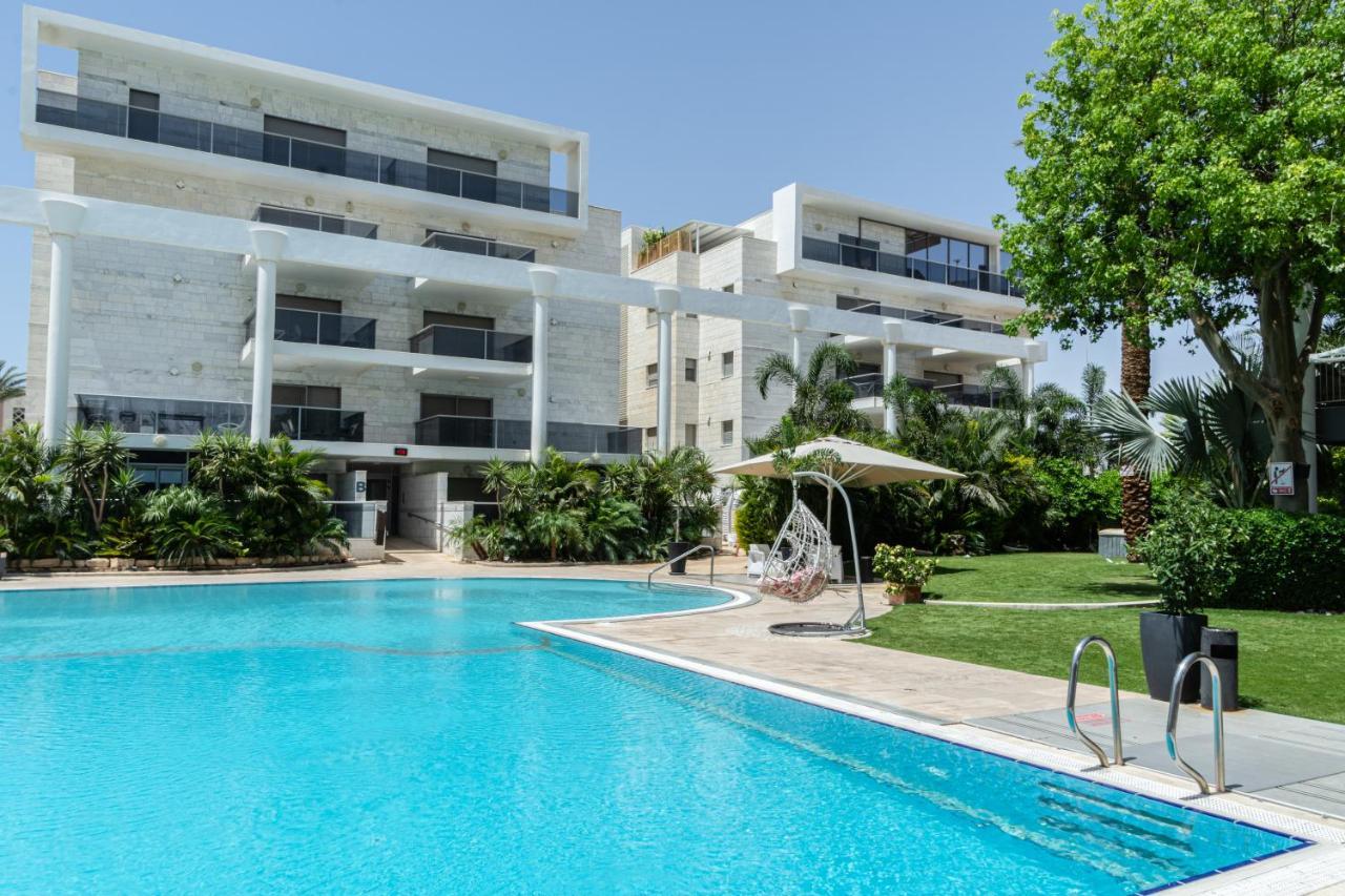 דירת גן פונה לבריכה - Pool Garden View Eilat Lägenhet Exteriör bild
