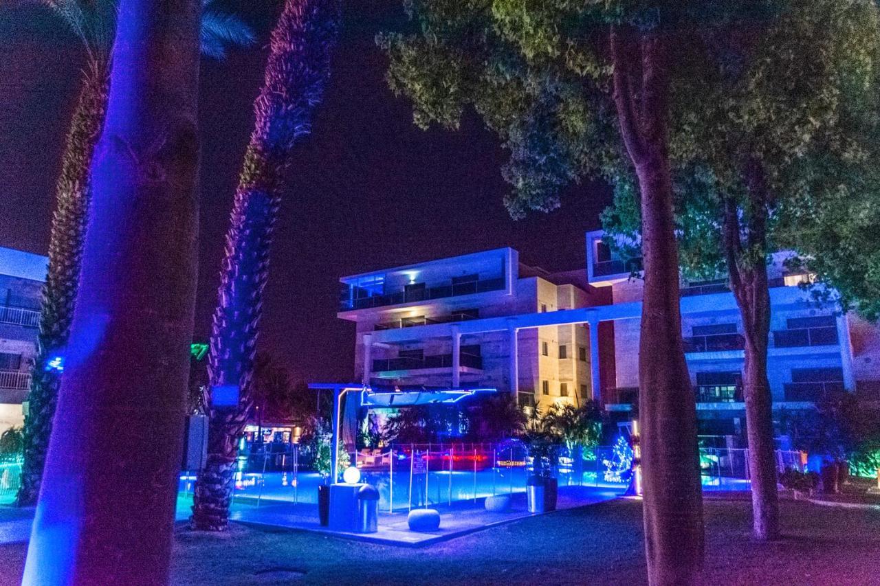 דירת גן פונה לבריכה - Pool Garden View Eilat Lägenhet Exteriör bild
