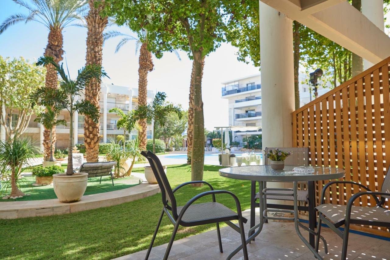 דירת גן פונה לבריכה - Pool Garden View Eilat Lägenhet Exteriör bild