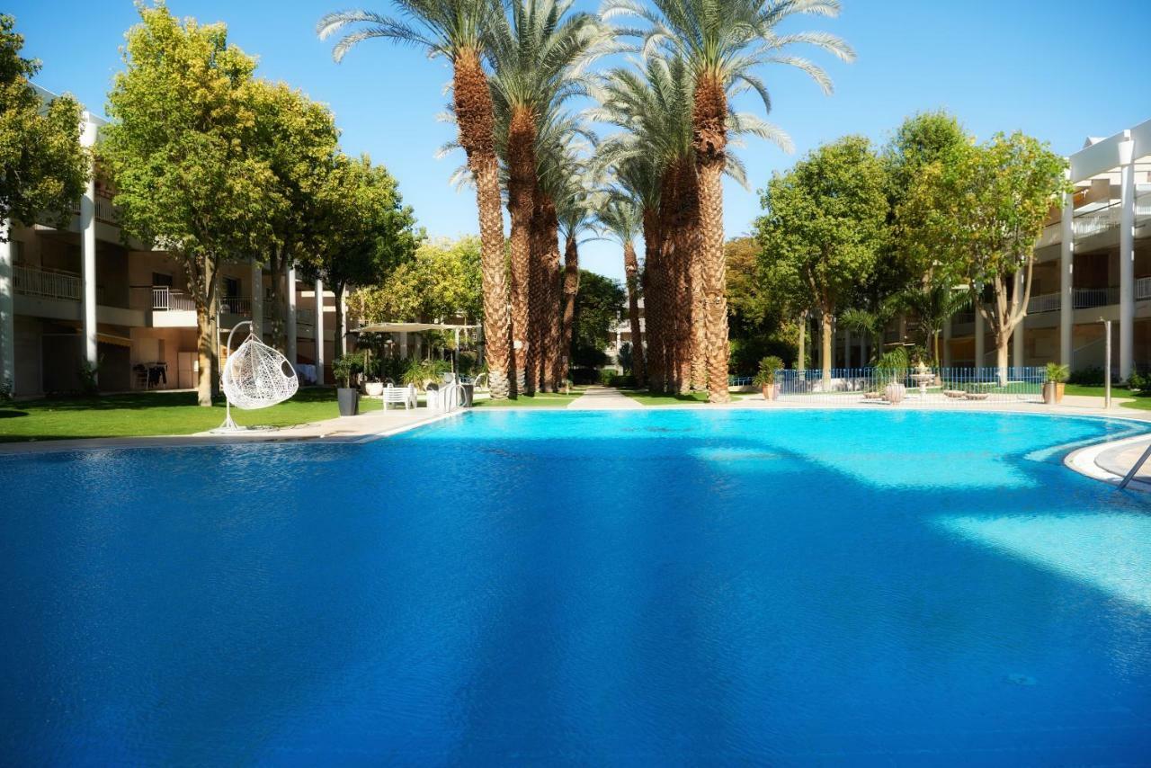 דירת גן פונה לבריכה - Pool Garden View Eilat Lägenhet Exteriör bild